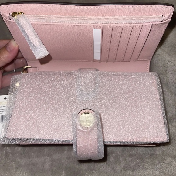 MICHAEL KORS Women Jet Set Charm Phone Wristlet Smokey Rose - Picture 3 of 4